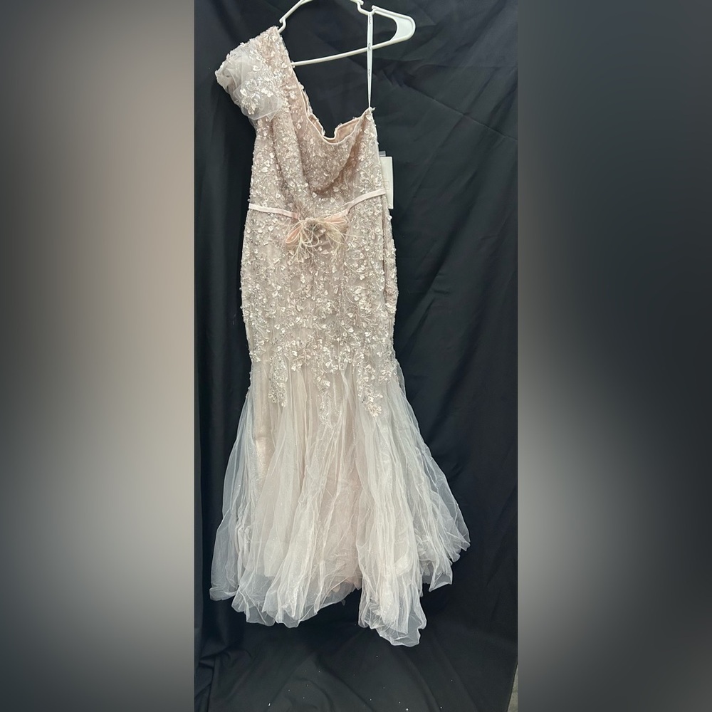 MAC DUGGAL 20417 NWT Embellished One Shoulder Cap Sleeve Gown - Picture 4 of 8